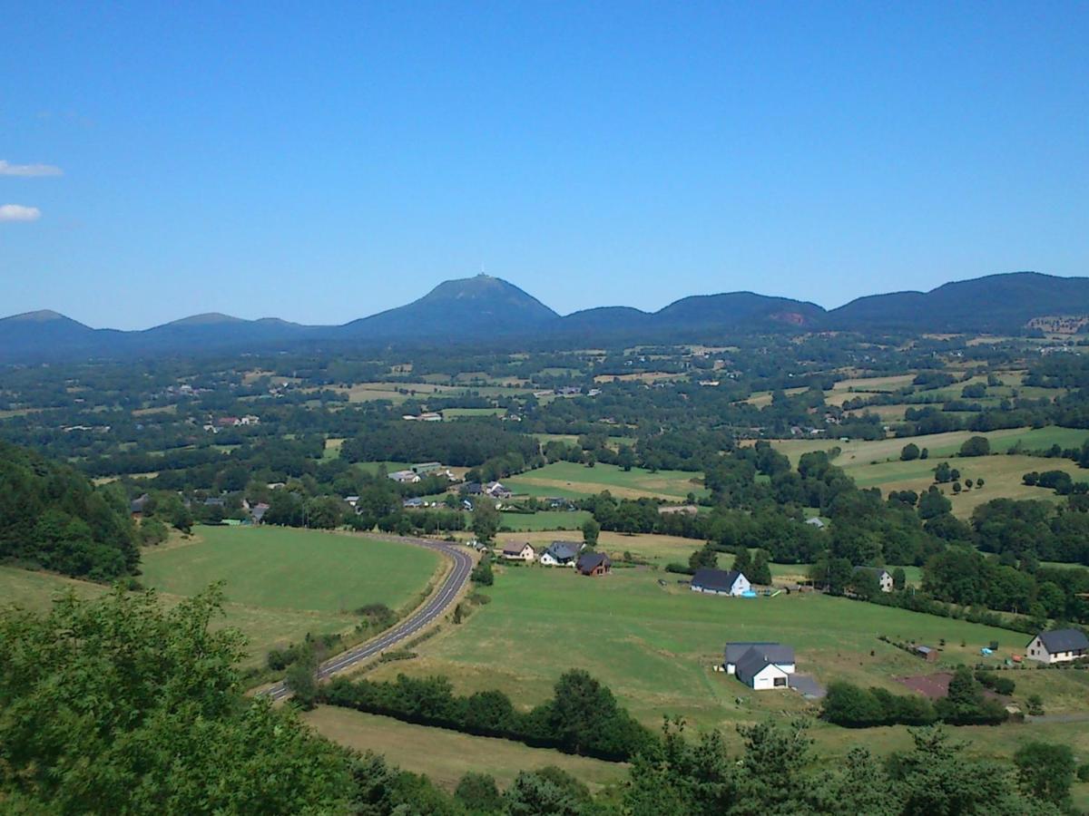 Lilas, Gite Saint Antoine, Orcival, Entre Sancy Et Volcans. Exteriér fotografie